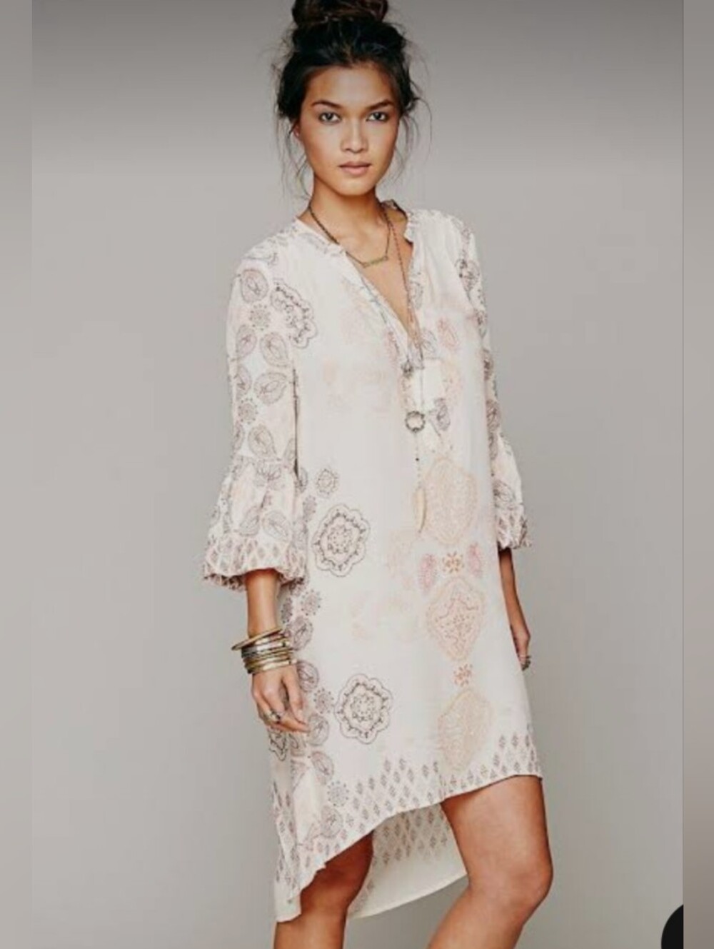 Free People Peacemaker Print Shapeless Cream Peach Paisley V-Neck XS